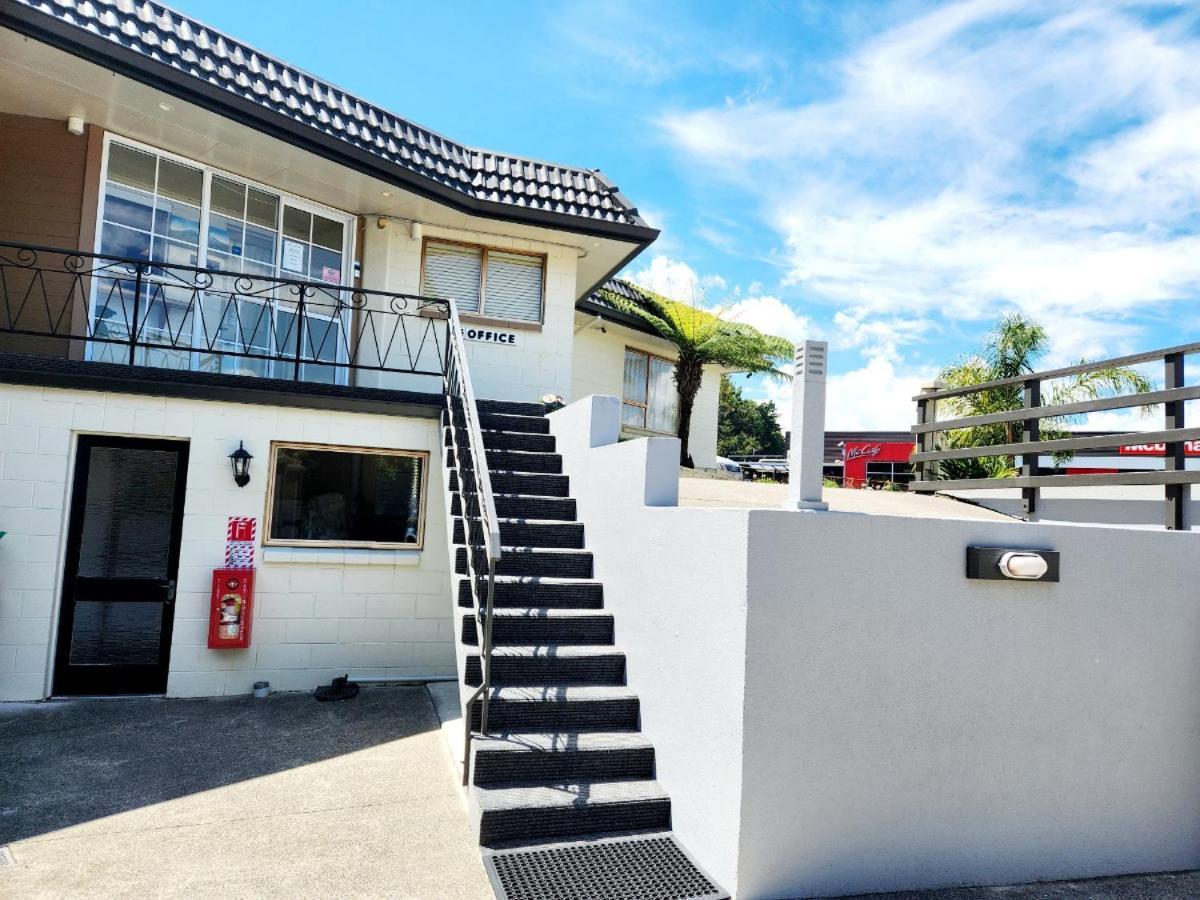 Kelly'S Riverside Motel Taumarunui Exterior photo